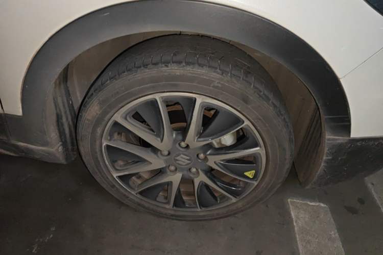 Used Suzuki S-Cross 2014 1.6L CVT Four-Wheel Drive Luxury Version Right Front Wheel Hub