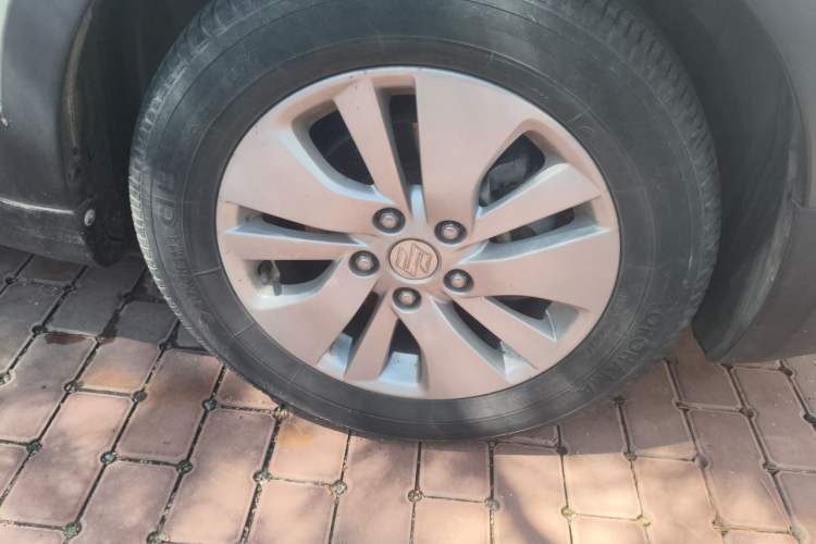 Used Suzuki S-Cross 2014 1.6L CVT Two-Wheel Drive Entry Model Right Front Wheel Hub