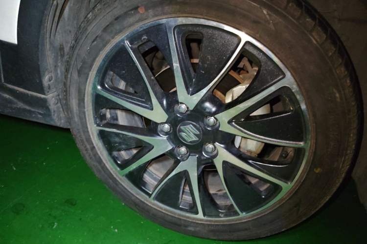 Used Suzuki S-Cross 2014 1.6L CVT Four-Wheel Drive Luxury Version Right Front Wheel Hub