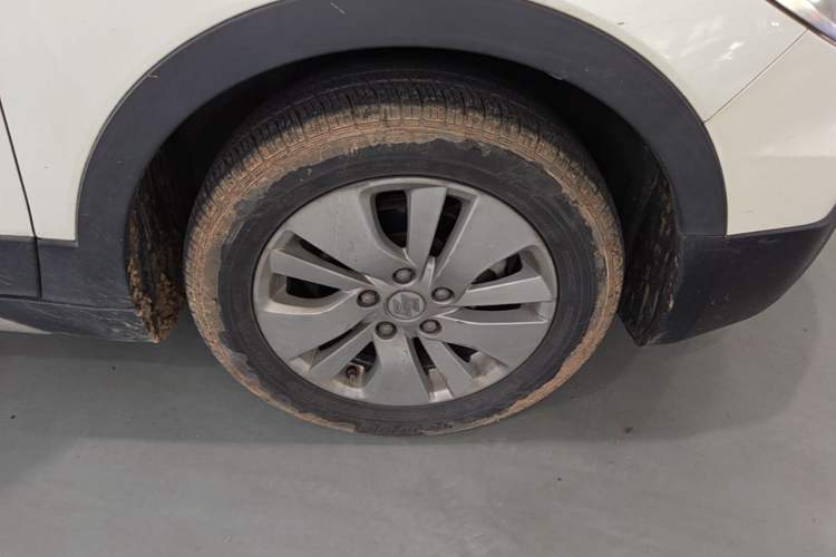 Used Suzuki S-Cross 2014 1.6L CVT Two-Wheel Drive Elite Version Right Front Wheel Hub