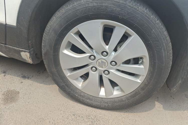 Used Suzuki S-Cross 2014 1.6L CVT Two-Wheel Drive Elite Version Right Front Wheel Hub