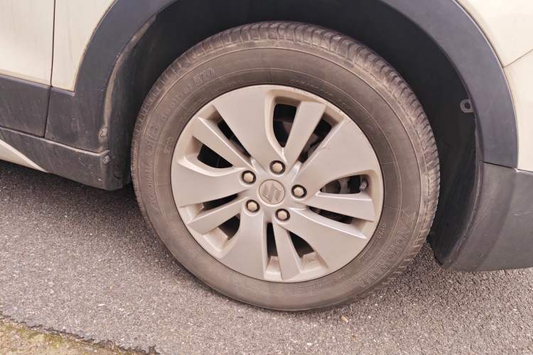 Used Suzuki S-Cross 2014 1.6L CVT Two-Wheel Drive Elite Version Right Front Wheel Hub