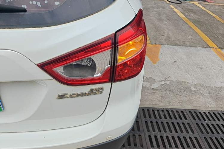 Used Suzuki S-Cross 2014 1.6L CVT Two-Wheel Drive Elite Version Right Rear Taillight