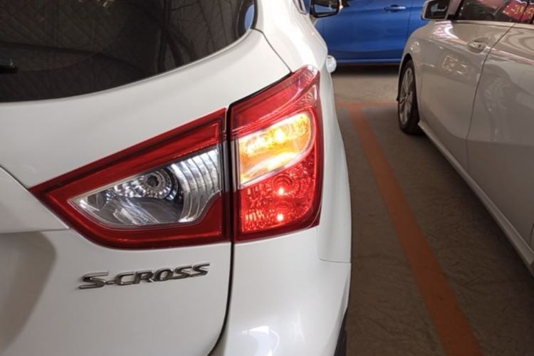 Used Suzuki S-Cross 2014 1.6L Manual Two-Wheel Drive Entry Model Right Rear Taillight