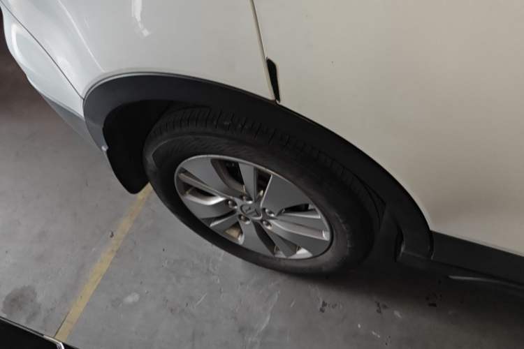 Used Suzuki S-Cross 2014 1.6L CVT Two-Wheel Drive Entry Model Right Rear Wheel Hub