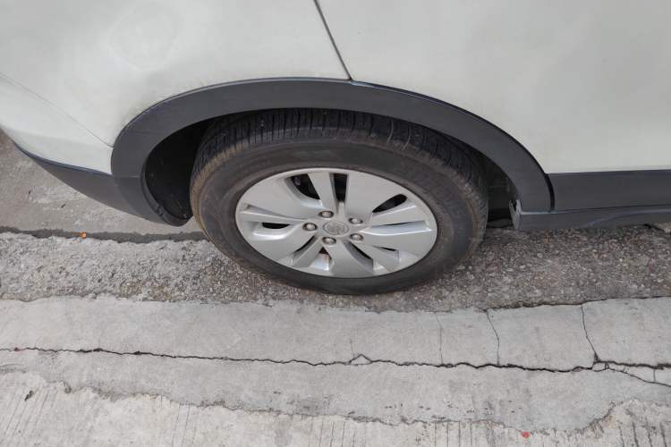 Used Suzuki S-Cross 2014 1.6L CVT Two-Wheel Drive Entry Model Right Rear Wheel Hub