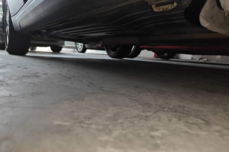 Used Suzuki S-Cross 2014 1.6L CVT Two-Wheel Drive Entry Model Right Side Sill