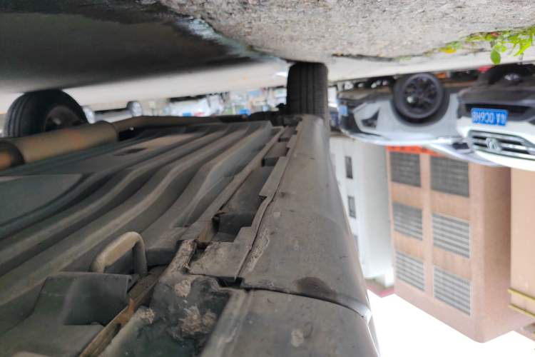 Used Suzuki S-Cross 2014 1.6L CVT Two-Wheel Drive Entry Model Right Side Sill