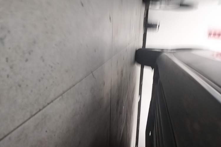 Used Suzuki S-Cross 2014 1.6L CVT Two-Wheel Drive Elite Version Right Side Sill