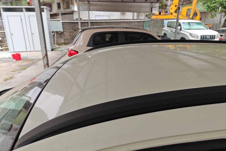 Used Suzuki S-Cross 2014 1.6L CVT Two-Wheel Drive Entry Model Roof