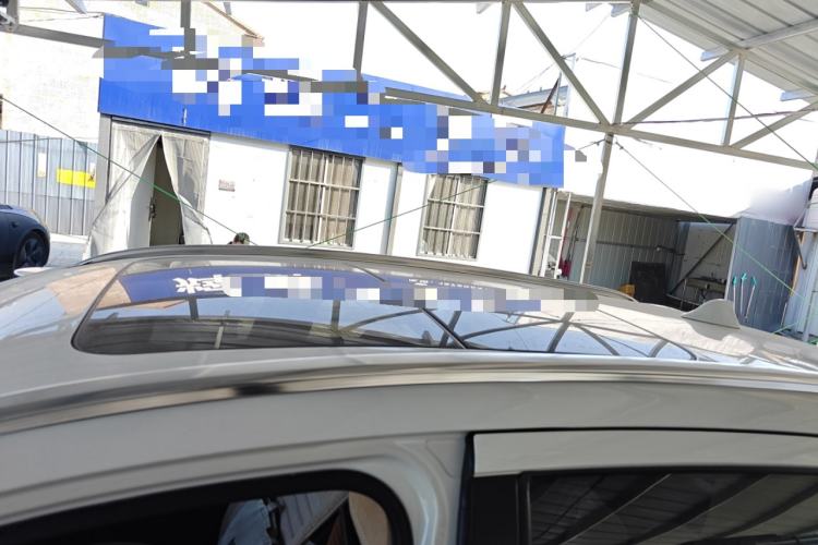 Used Suzuki S-Cross 2014 1.6L CVT Two-Wheel Drive Elite Version Roof