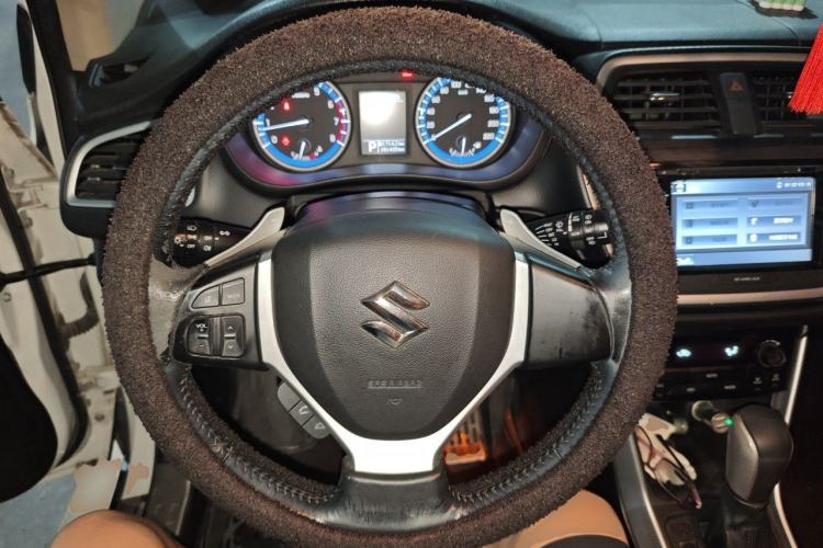 Used Suzuki S-Cross 2014 1.6L CVT Two-Wheel Drive Elite Version Steering Wheel