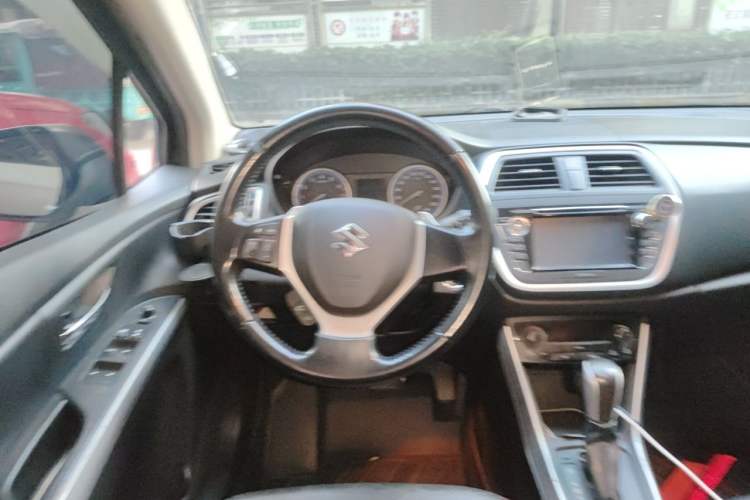 Used Suzuki S-Cross 2014 1.6L CVT Two-Wheel Drive Elite Version Steering Wheel