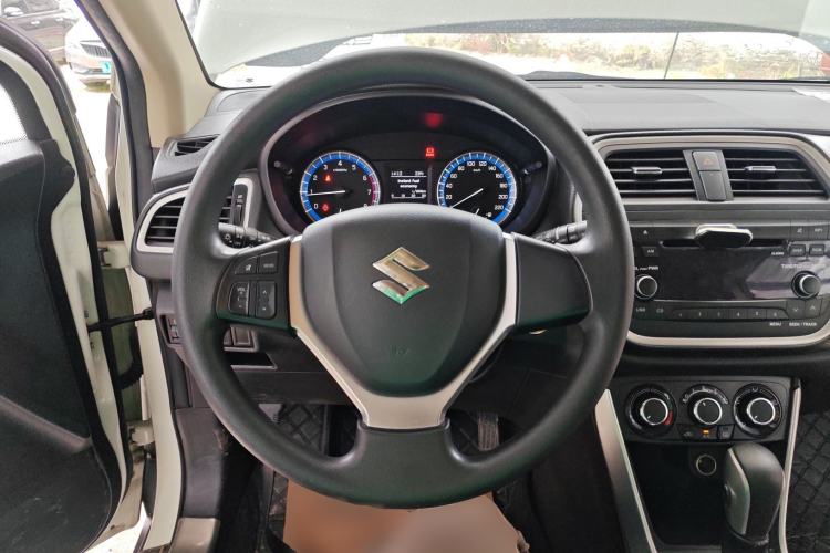 Used Suzuki S-Cross 2014 1.6L CVT Two-Wheel Drive Entry Model Steering Wheel