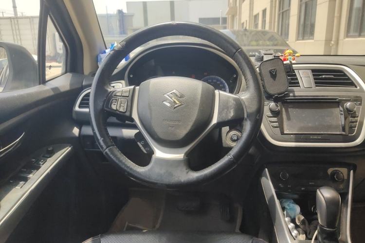 Used Suzuki S-Cross 2014 1.6L CVT Two-Wheel Drive Elite Version Steering Wheel