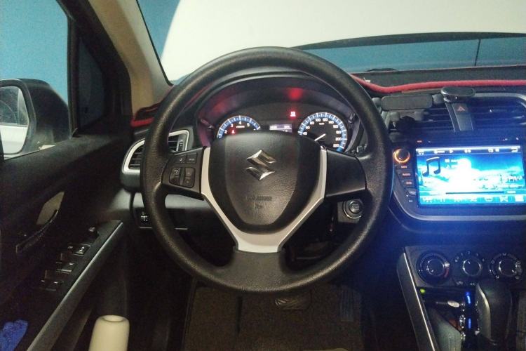 Used Suzuki S-Cross 2014 1.6L CVT Two-Wheel Drive Entry Model Steering Wheel