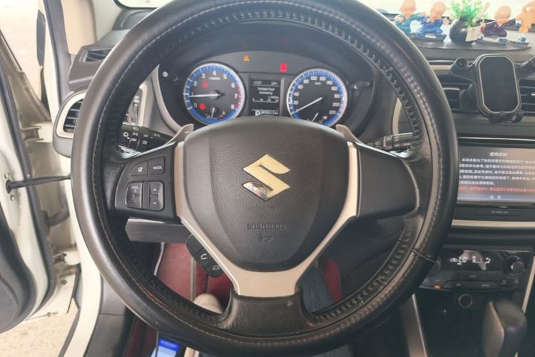 Used Suzuki S-Cross 2014 1.6L CVT Two-Wheel Drive Elite Version Steering Wheel