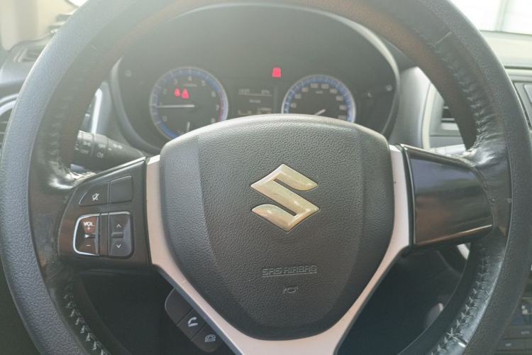 Used Suzuki S-Cross 2014 1.6L Manual Two-Wheel Drive Elite Model Steering Wheel