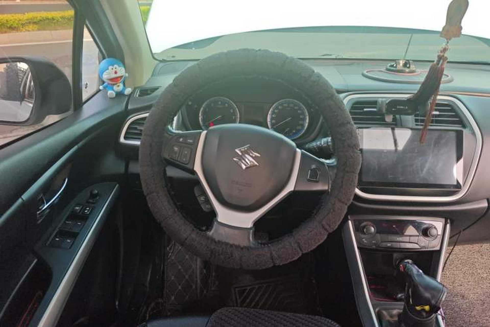 Used Suzuki S-Cross 2014 1.6L Manual Two-Wheel Drive Elite Model Steering Wheel