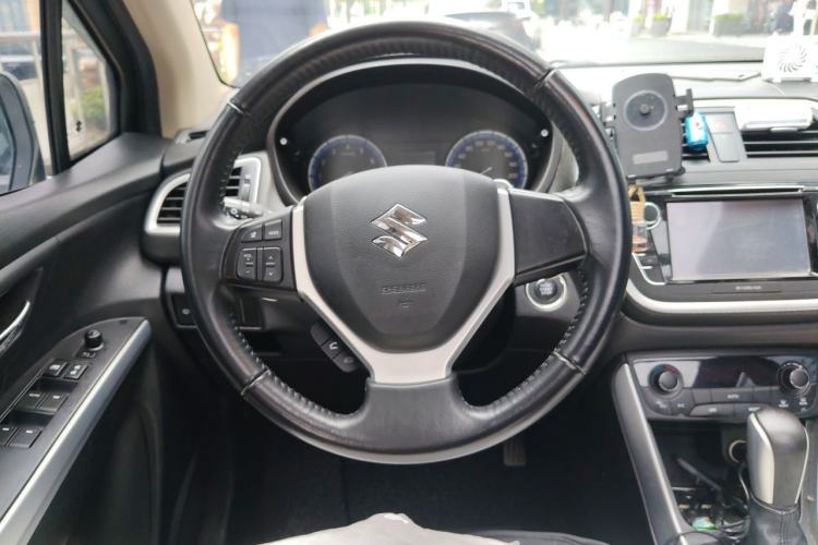 Used Suzuki S-Cross 2014 1.6L CVT Two-Wheel Drive Elite Version Steering Wheel