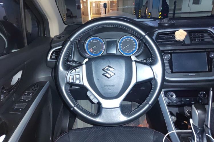 Used Suzuki S-Cross 2014 1.6L CVT Two-Wheel Drive Elite Version Steering Wheel