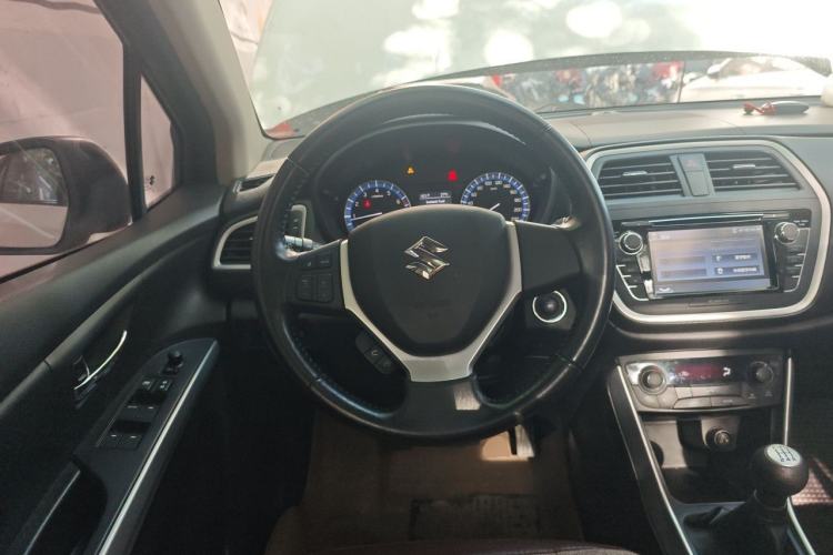Used Suzuki S-Cross 2014 1.6L Manual Two-Wheel Drive Elite Model Steering Wheel