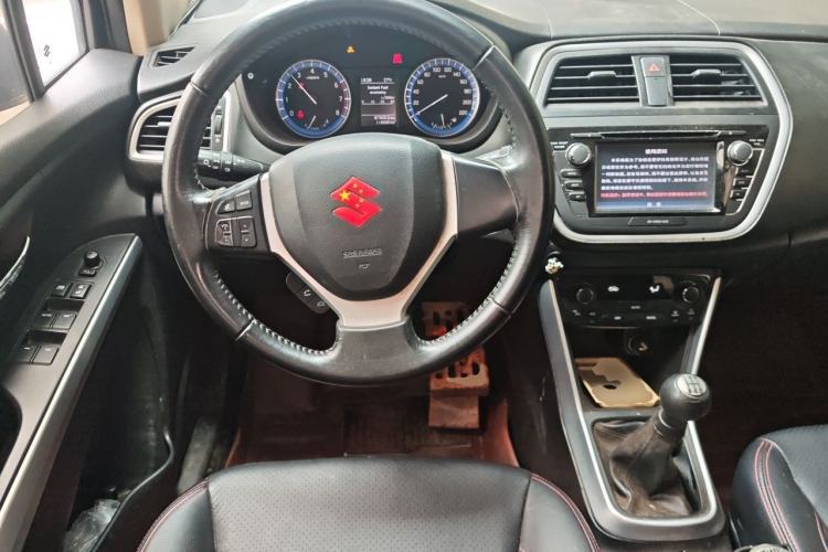 Used Suzuki S-Cross 2014 1.6L Manual Two-Wheel Drive Elite Model Steering Wheel