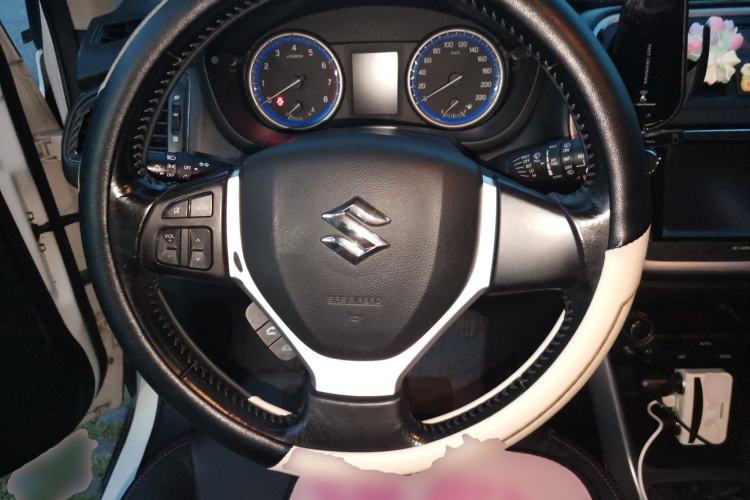 Used Suzuki S-Cross 2014 1.6L Manual Two-Wheel Drive Elite Model Steering Wheel
