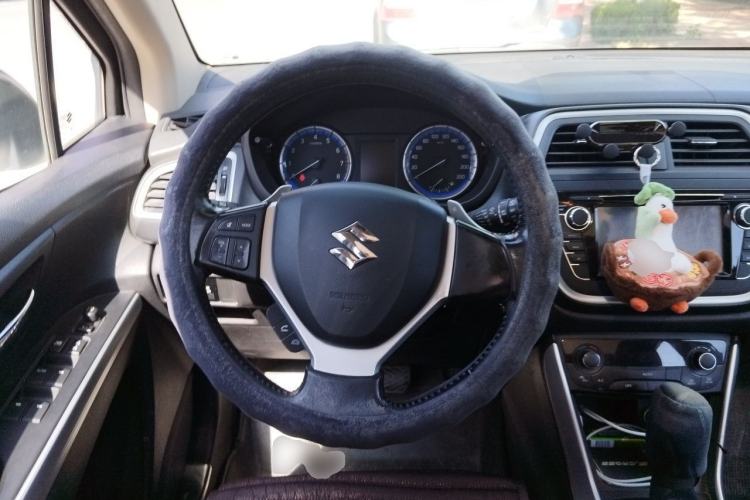 Used Suzuki S-Cross 2014 1.6L CVT Two-Wheel Drive Elite Version Steering Wheel