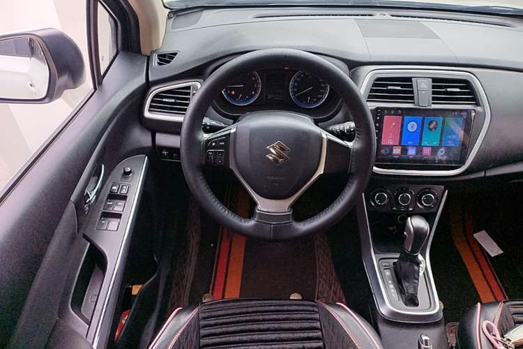Used Suzuki S-Cross 2014 1.6L CVT Two-Wheel Drive Entry Model Steering Wheel