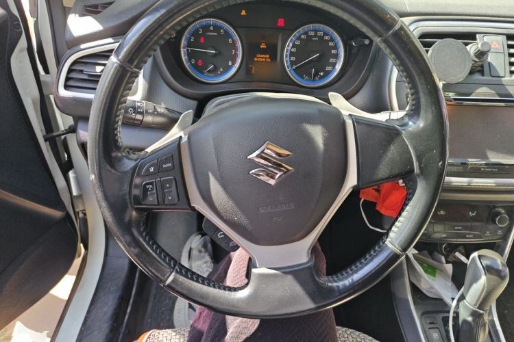 Used Suzuki S-Cross 2014 1.6L CVT Two-Wheel Drive Elite Version Steering Wheel
