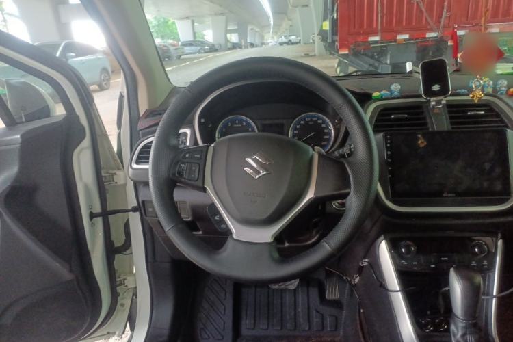 Used Suzuki S-Cross 2014 1.6L CVT Two-Wheel Drive Elite Version Steering Wheel