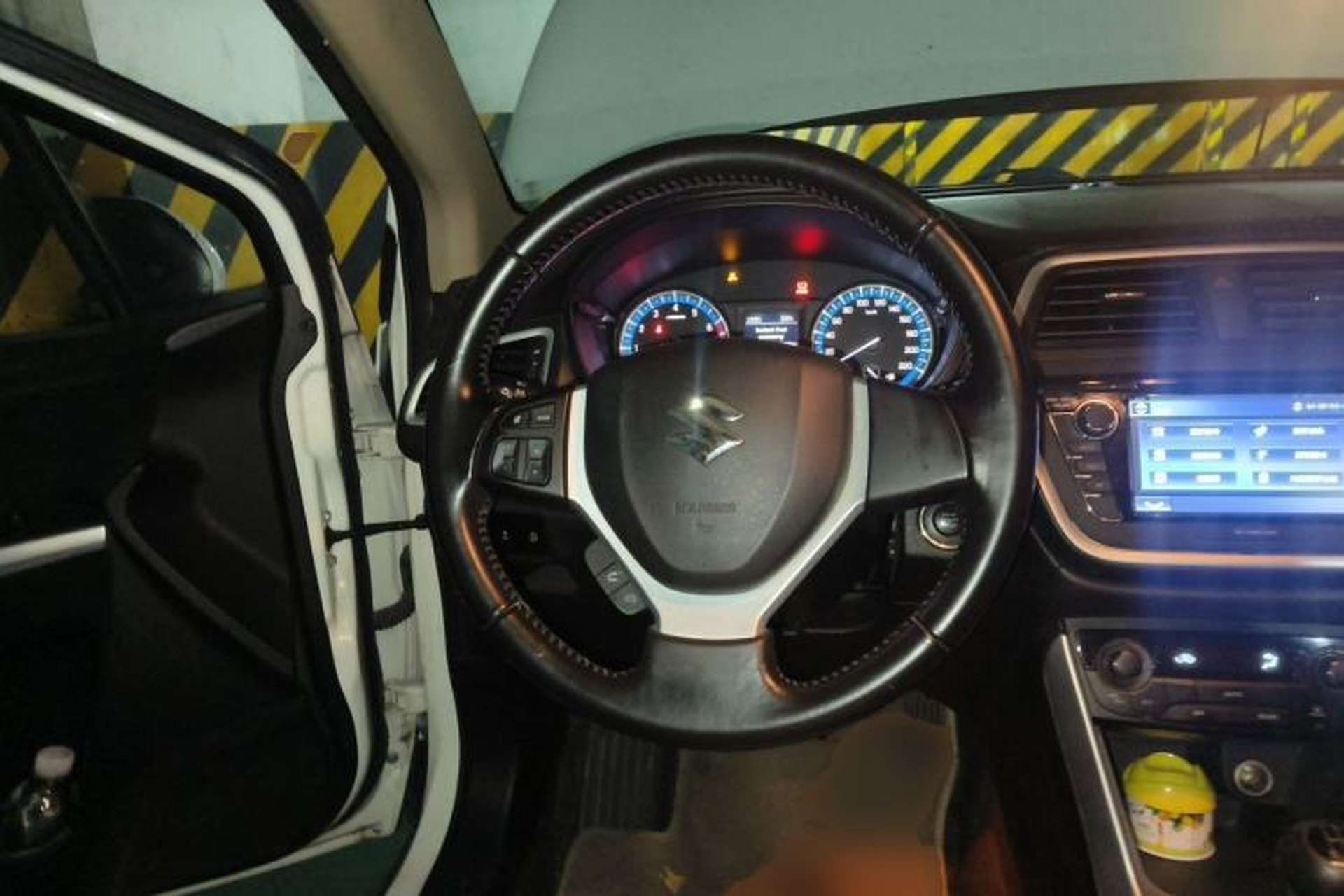 Used Suzuki S-Cross 2014 1.6L Manual Two-Wheel Drive Elite Model Steering Wheel