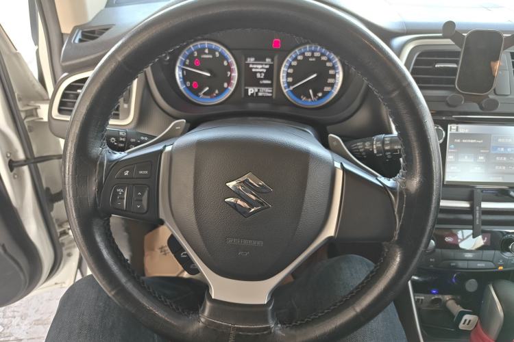Used Suzuki S-Cross 2014 1.6L CVT Two-Wheel Drive Elite Version Steering Wheel
