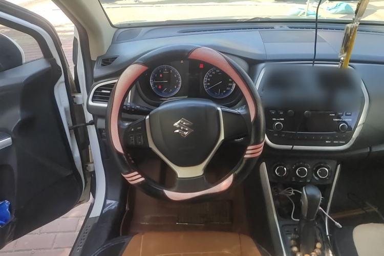 Used Suzuki S-Cross 2014 1.6L CVT Two-Wheel Drive Entry Model Steering Wheel