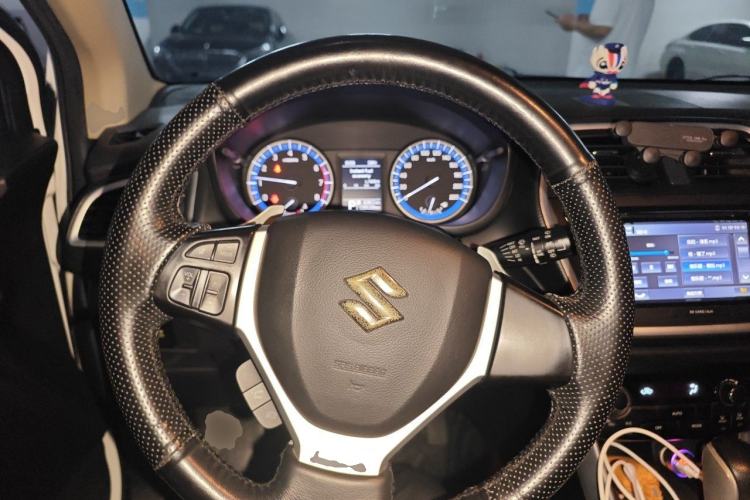 Used Suzuki S-Cross 2014 1.6L CVT Two-Wheel Drive Elite Version Steering Wheel