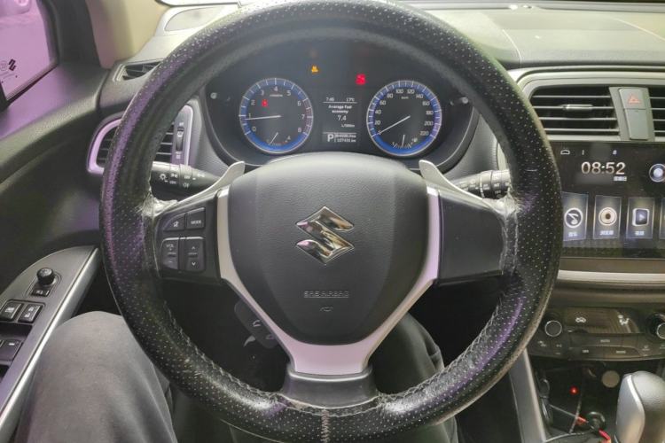 Used Suzuki S-Cross 2014 1.6L CVT Two-Wheel Drive Elite Version Steering Wheel