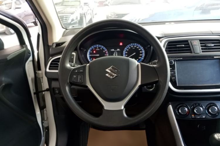 Used Suzuki S-Cross 2014 1.6L Manual Two-Wheel Drive Entry Model Steering Wheel