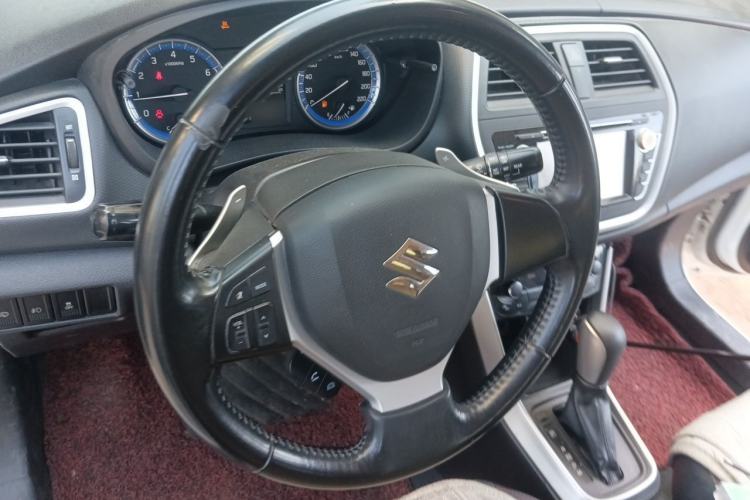 Used Suzuki S-Cross 2014 1.6L CVT Two-Wheel Drive Elite Version Steering Wheel
