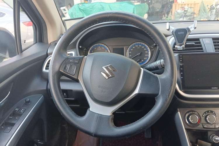 Used Suzuki S-Cross 2014 1.6L Manual Two-Wheel Drive Entry Model Steering Wheel