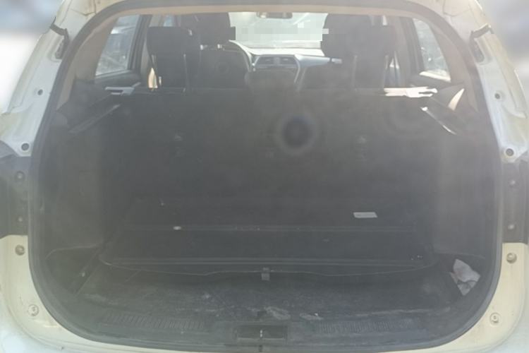 Used Suzuki S-Cross 2014 1.6L CVT Two-Wheel Drive Entry Model Trunk