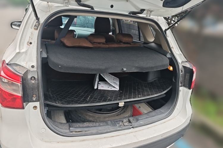 Used Suzuki S-Cross 2014 1.6L CVT Two-Wheel Drive Entry Model Trunk