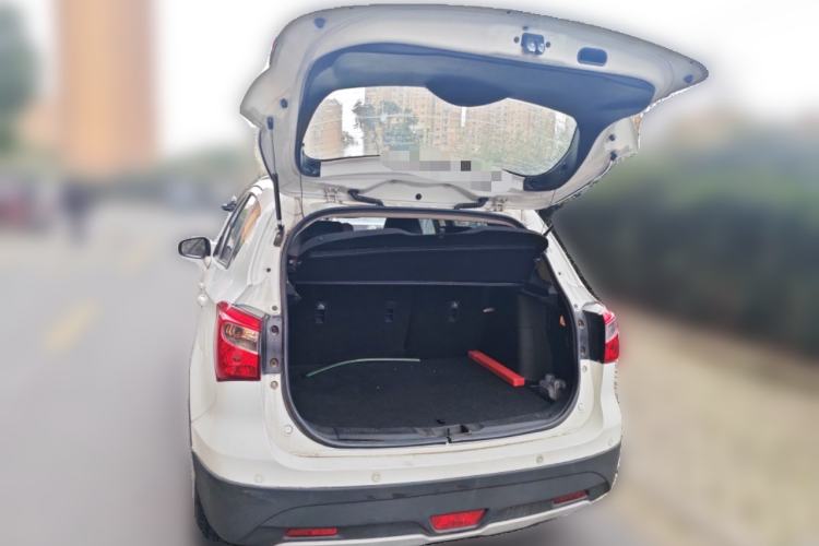 Used Suzuki S-Cross 2014 1.6L CVT Two-Wheel Drive Elite Version Trunk