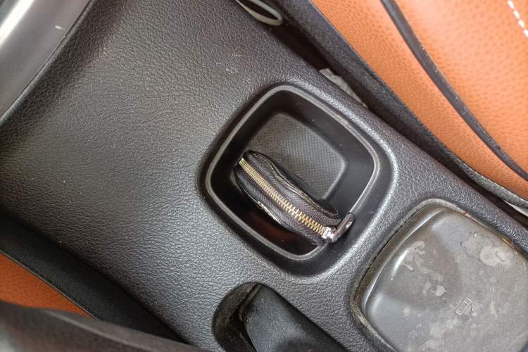 Used Suzuki S-Cross 2014 1.6L CVT Two-Wheel Drive Entry Model Vehicle Key
