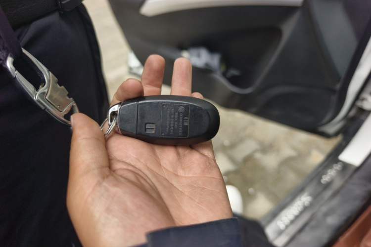 Used Suzuki S-Cross 2014 1.6L CVT Two-Wheel Drive Entry Model Vehicle Key