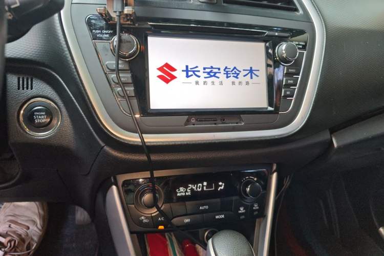 Used Suzuki S-Cross 2014 1.6L CVT Four-Wheel Drive Luxury Version Audio And AC Panel