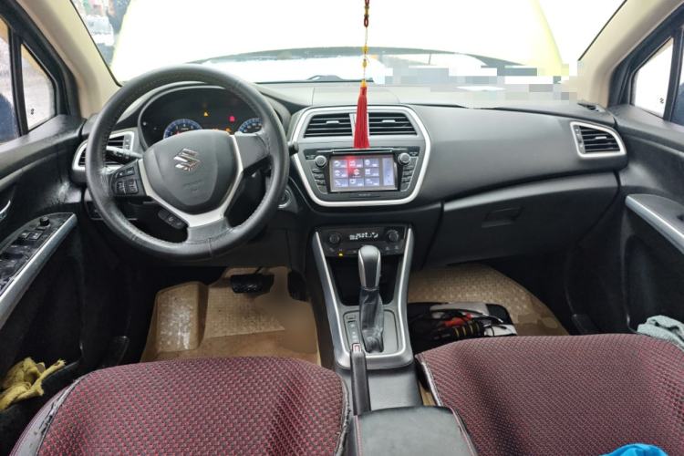Used Suzuki S-Cross 2014 1.6L CVT Two-Wheel Drive Elite Version Center Console