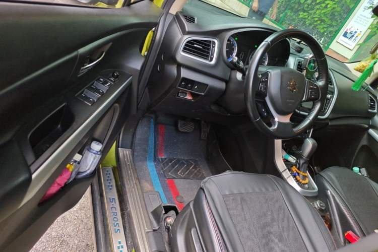 Used Suzuki S-Cross 2014 1.6L CVT Four-Wheel Drive Luxury Version Driver Seat