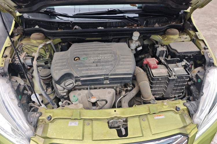 Used Suzuki S-Cross 2014 1.6L CVT Two-Wheel Drive Elite Version Engine Bay