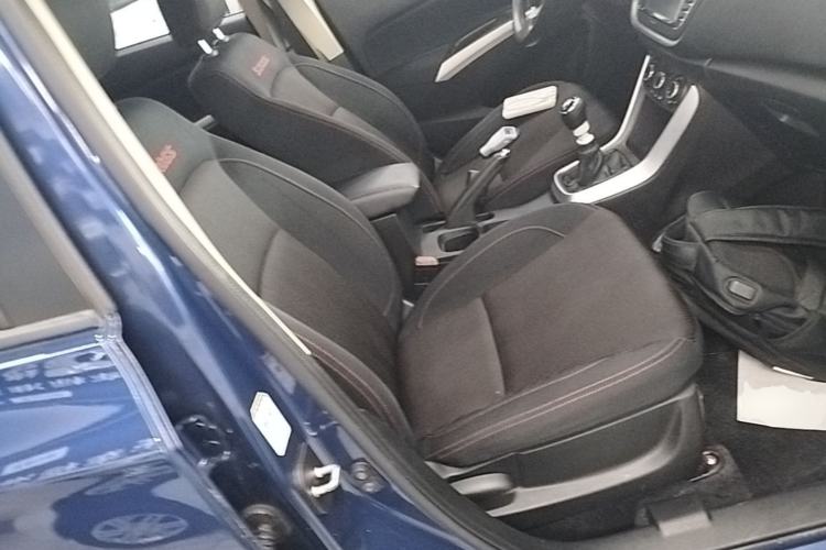 Used Suzuki S-Cross 2015 1.4T Manual Two-Wheel Drive Prestige Model Right Front Seat